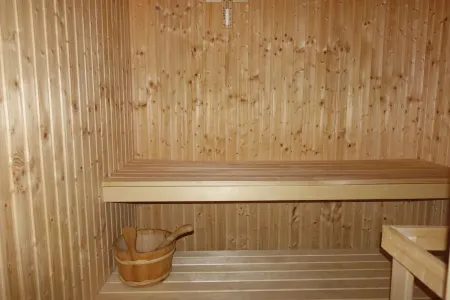 Comfortable holiday home in exclusive location, only 150 m to an own beach Отели в г. Сунне