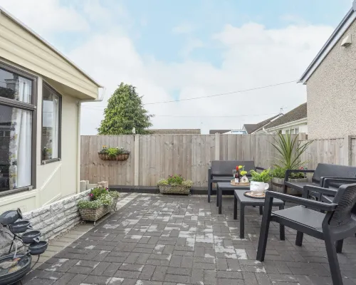 Rhiwlas Bach Hotels in Llanfair-Mathafarn-Eithaf