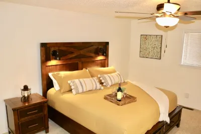 Monarca Charming Family Cabin- Near Downtown and Ski Resort