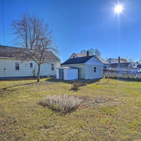 Charming Family Home ~ 4 Mi to Granite Peak!