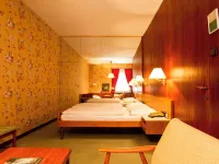 Hotel Hohenstauffen Hôtels à proximité de : Salle de spectacles Affront Theater Salzburg