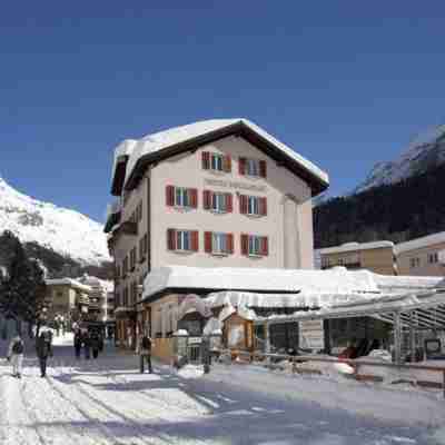Hotel Heilquelle-Leukerbad-Therme Hotel Exterior