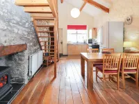 多威泰爾小屋飯店