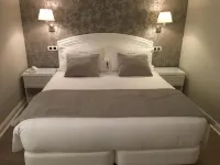 Las Rocas Playa Hotel
