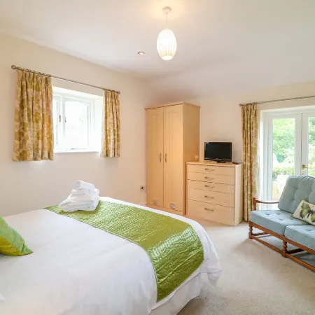 Forget-me-Not Hotels in Saint Columb