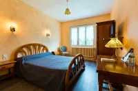 Logis Hôtel la Cremaillere - Parkering