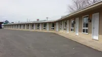Motel Iberville فنادق في Saint-Jean-sur-Richelieu