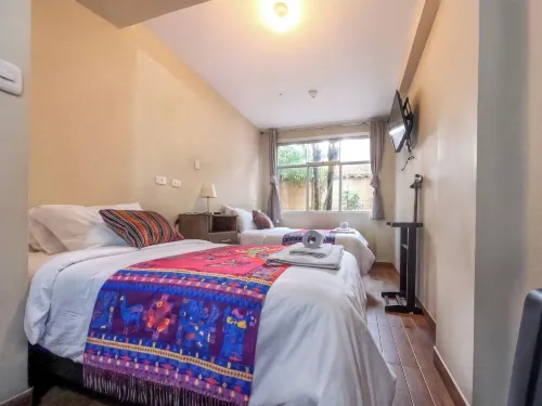 Pikaflor B&B - Bed and Breakfasts