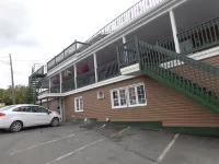 Happy Motel فنادق في Edmundston