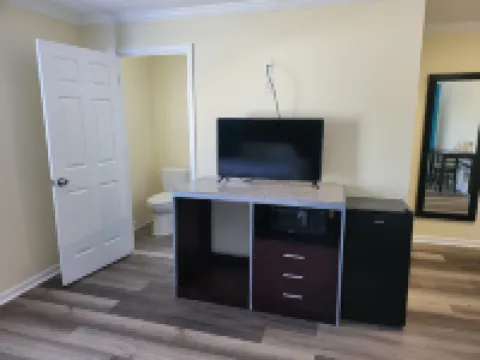 Budget Inn & Suites Hotels in Wall Township