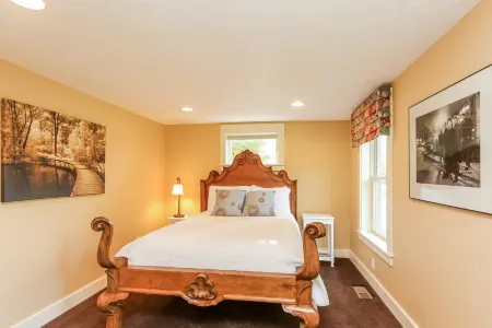 Nightingale Отели в г. Сотак