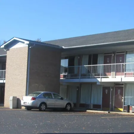 Budgetel Inn & Suites