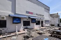 Riviera Hotel