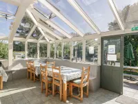 Pound Cottage - موقف سيارات
