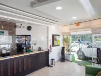 Hotel MC Suites - Confort Cerca del Aeropuerto Hotels near Antonio Neumane Park