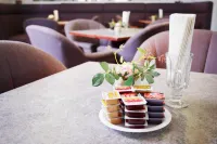 Country Club Inn Hotels in Lacombe