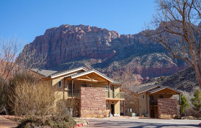 Driftwood Lodge