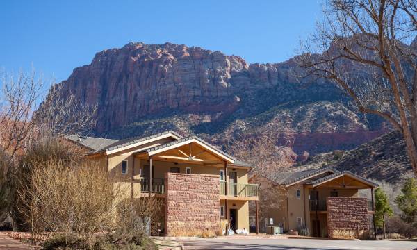Driftwood Lodge