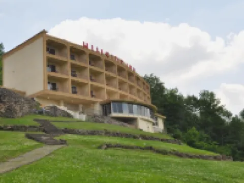 Hillside Inn Hotels in Madison