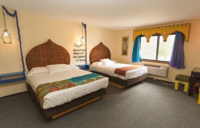 Riverside Inn