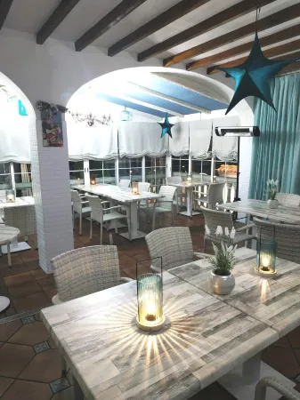 Hotel Carmen Отели в г. Эсиха