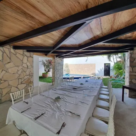 Hotel Garden Suites Tonlá