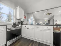 928a Lakepoint Circle 3Br 2.5ba 3 Bedroom Home by RedAwning