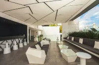 D'Terrace Luxury Residences, 3 BR Penthouse Suite, Infinity Pool, Panoramic View