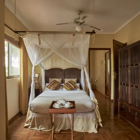 Catembe Gallery Hotel