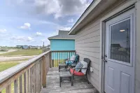 Private Beach Access: Coastal Freeport Home! - WiFi