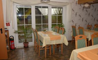 Hotel & Pension Haus Dewenter