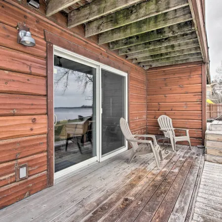 Pelican Lake Retreat w/ Fire Pit, Dock & Grill!