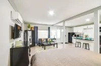 Sleek & Cozy Greenwood Studio Cottage! - Wifi