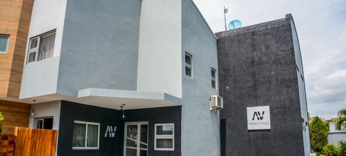 Angle Villa Hotels in Ibeju