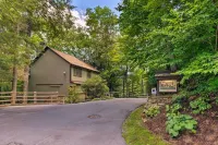 Steps to Sugar Mountain! Condo w/ Furnished Deck - parking