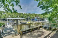 Margaritaville Cabin: Private Dock & Resort Access - 3-Star