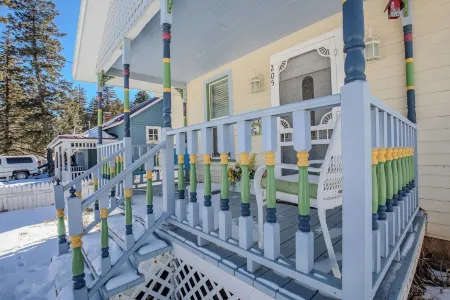 The Lilac Cottage is a charming 2-bedroom house in Cloudcroft with fenced yard!