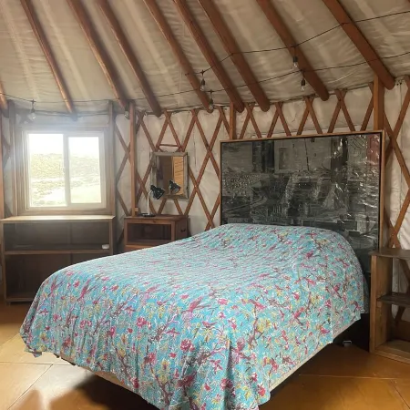 Meadowlark Yurt in Dillon with WiFi