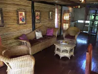 The Village House - pantai
