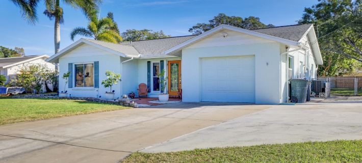 Pet-Friendly Home w/ Heated Pool in Bradenton Ξενοδοχεία στην πόλη Bradenton