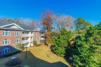 Spacious Patio and Modern Amenities - Gorgeous Golf Course Oasis Hotels in Horry County