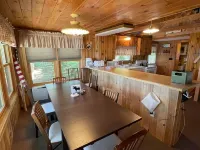 Moosey on Inn Limit 8 Cottage Hotels in Sebago