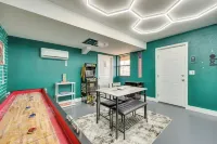 Pet-Friendly Branson Area Home: Hot Tub, Game Room - Badekar