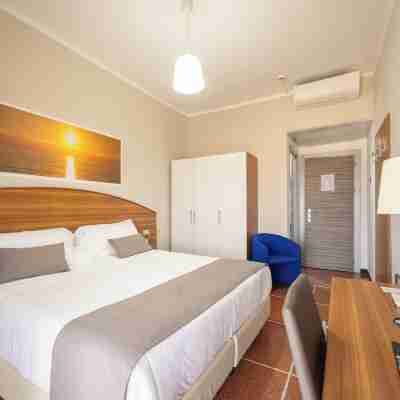 Hotel Mediterraneo Rooms
