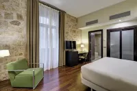 Sercotel Puerta de la Catedral Hotels near Convent of San Esteban