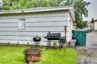 4 Mi to Dtwn Rochester Charming Apt with Patio!
