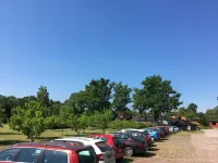 Åmund Vin & Fruktgård - parking