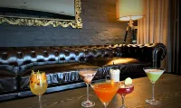 Panorama Hotel - Free EV Charging Station - bar