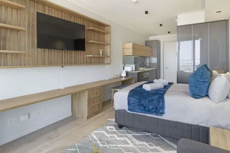 Ellipse Waterfall 31002 Отели рядом с достопримечательностью «Gallagher Convention Centre»