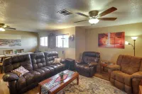 Dog-Friendly Bullhead City Home - Walk to Beach! - parking